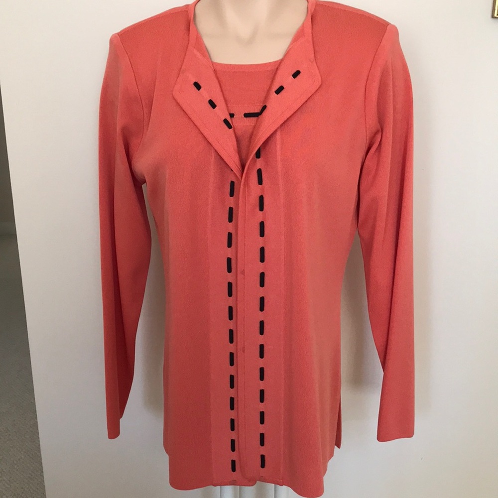 Exclusively Misook Coral with Black Accents She’ll and Cardigan Set, Small
